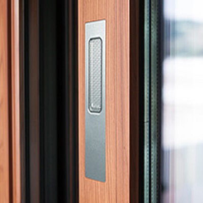 Wyposażenie HST — pochwyt wpuszczany