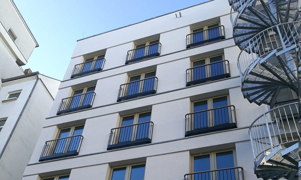 Hotel Berlin 2020 — aluminiowe okna i fasady, balustrady balkonowe